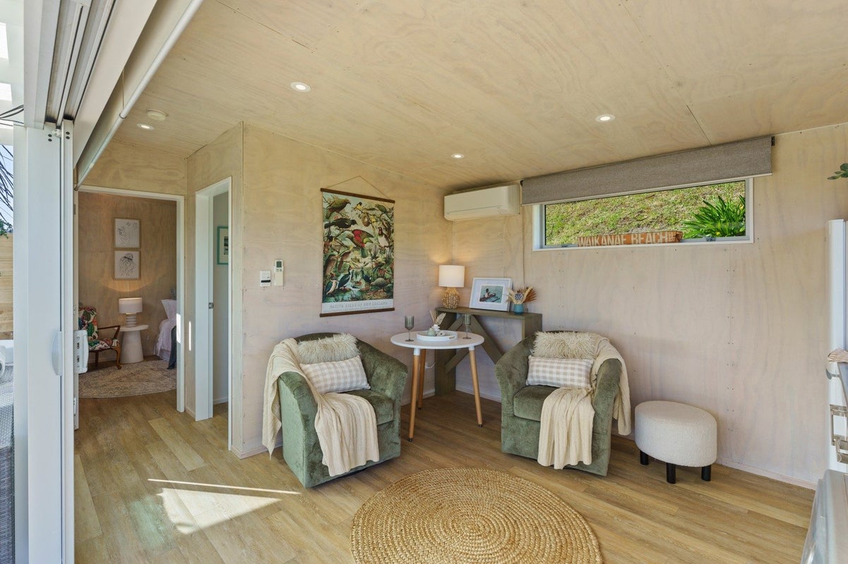 33A Hicks Crescent, Waikanae Beach, Waikanae - Carousel 2
