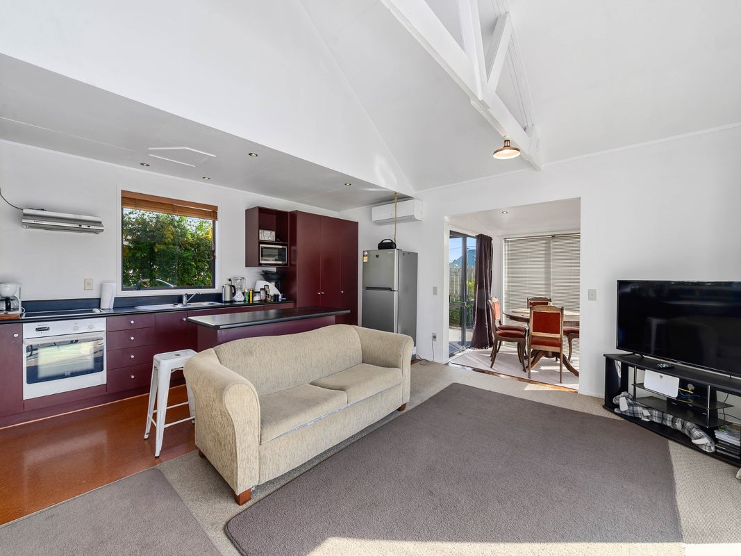 8B Willow Avenue, Hannahs Bay, Rotorua - Carousel 2