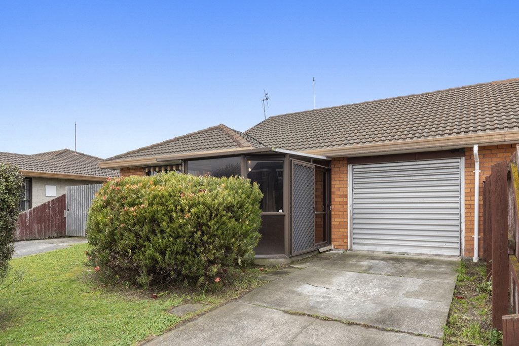 1/2 McHaffies Place, Wainoni, Christchurch - Carousel 1