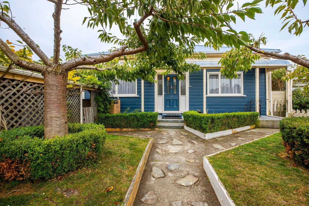 15 Baker Street, West End, Timaru - Carousel 1