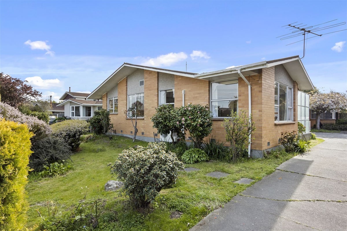 1/17 Hartford Street, Burnside, Christchurch - Carousel 1
