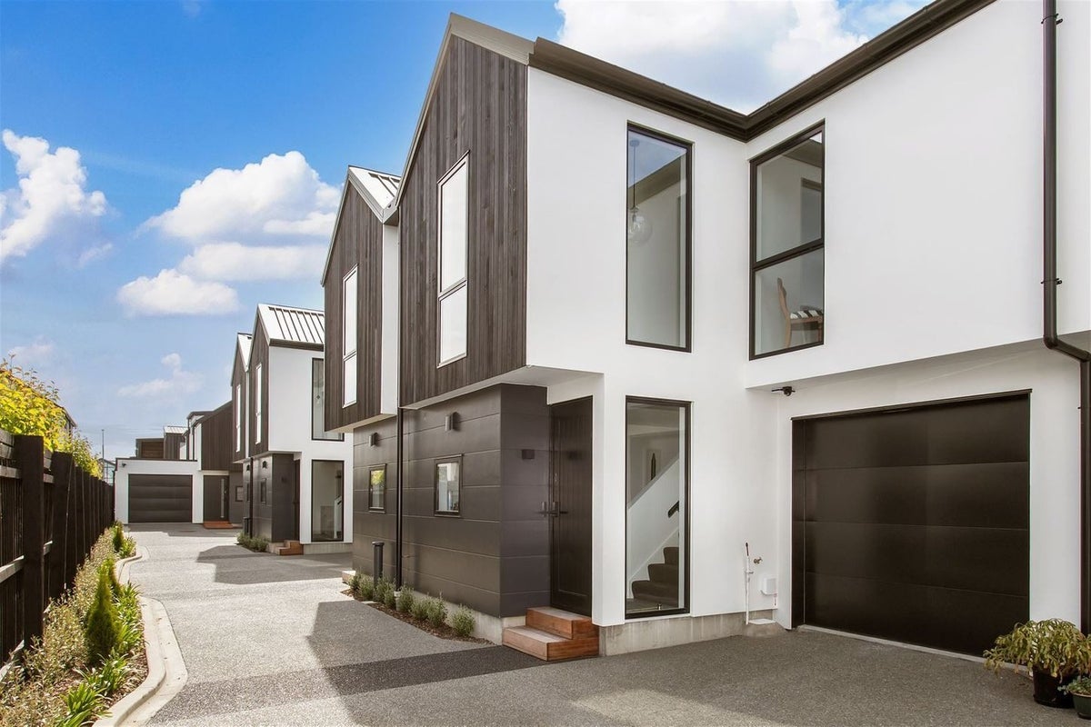 3/561 Manchester Street, St Albans, Christchurch - Carousel 1