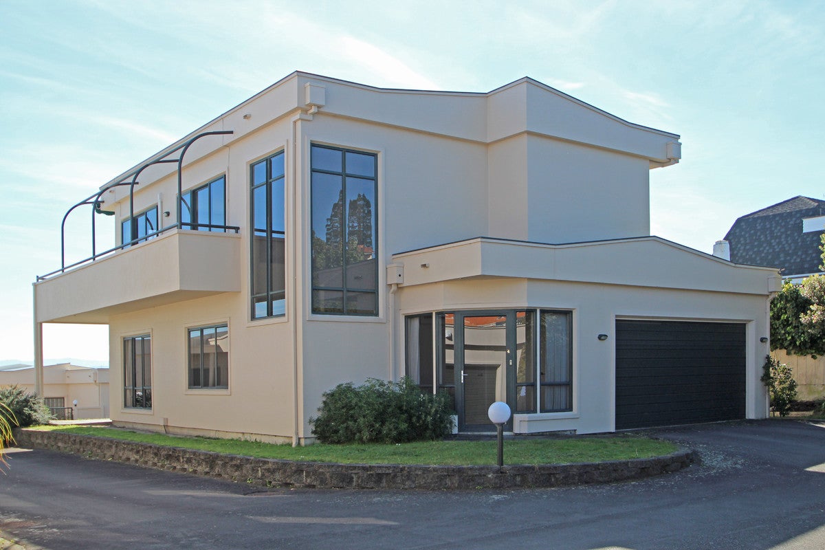 4/14 Lambton Road, Hospital Hill, Napier - Carousel 1