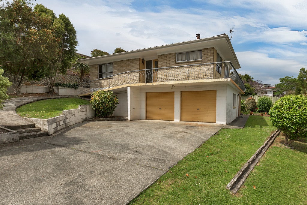 12 Mountain Road, Morningside, Whangarei - Carousel 1