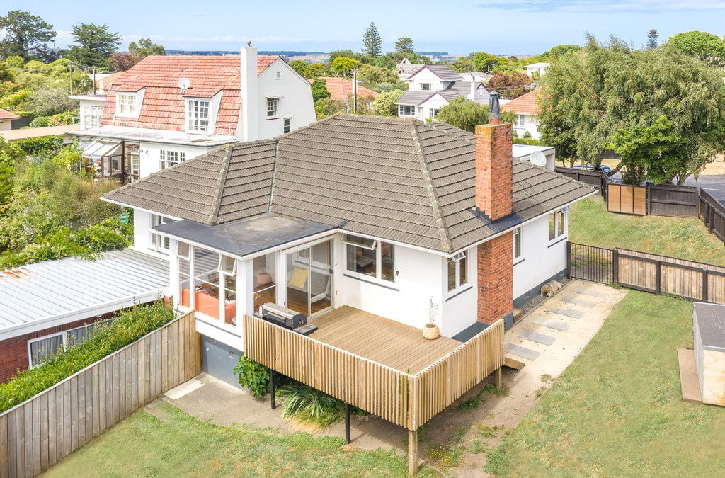1 Dickson Crescent, Saint Johns Hill, Whanganui - Carousel 1