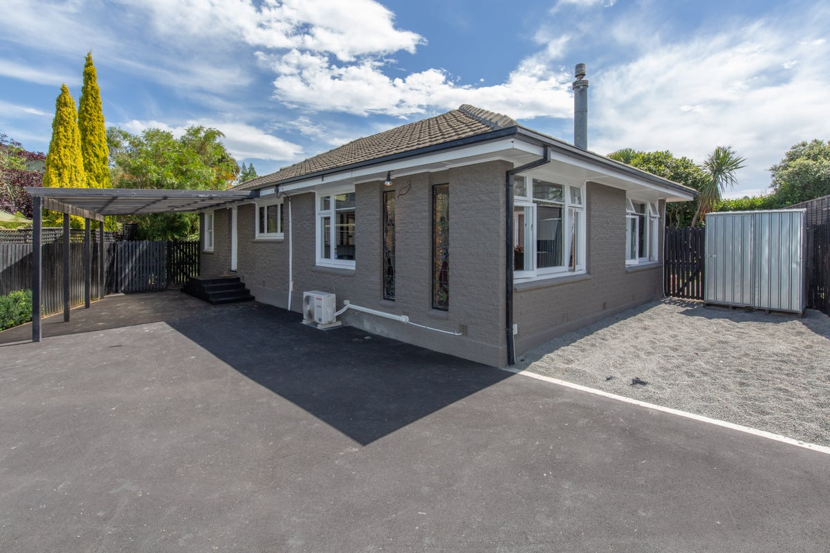 31 Larch Place, Casebrook, Christchurch - Carousel 2