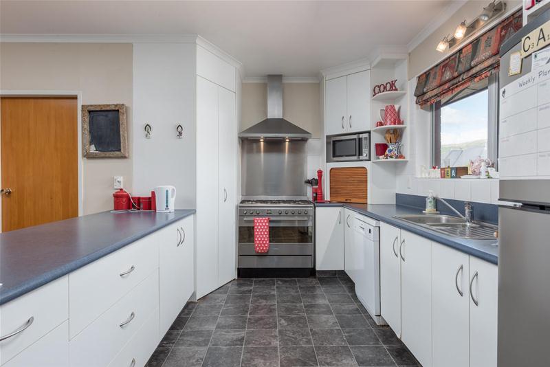12 Martin Terrace, Witherlea, Blenheim - Carousel 2