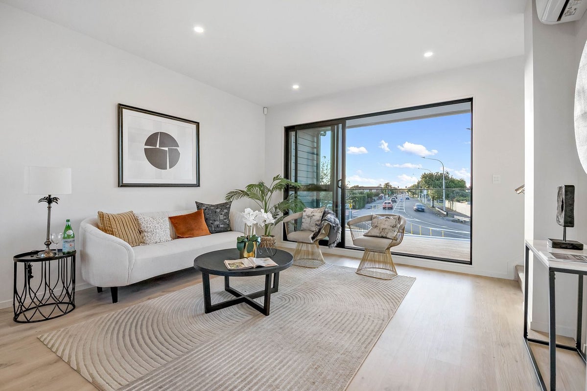 11/130 Rosebank Road, Avondale, Auckland - Carousel 1