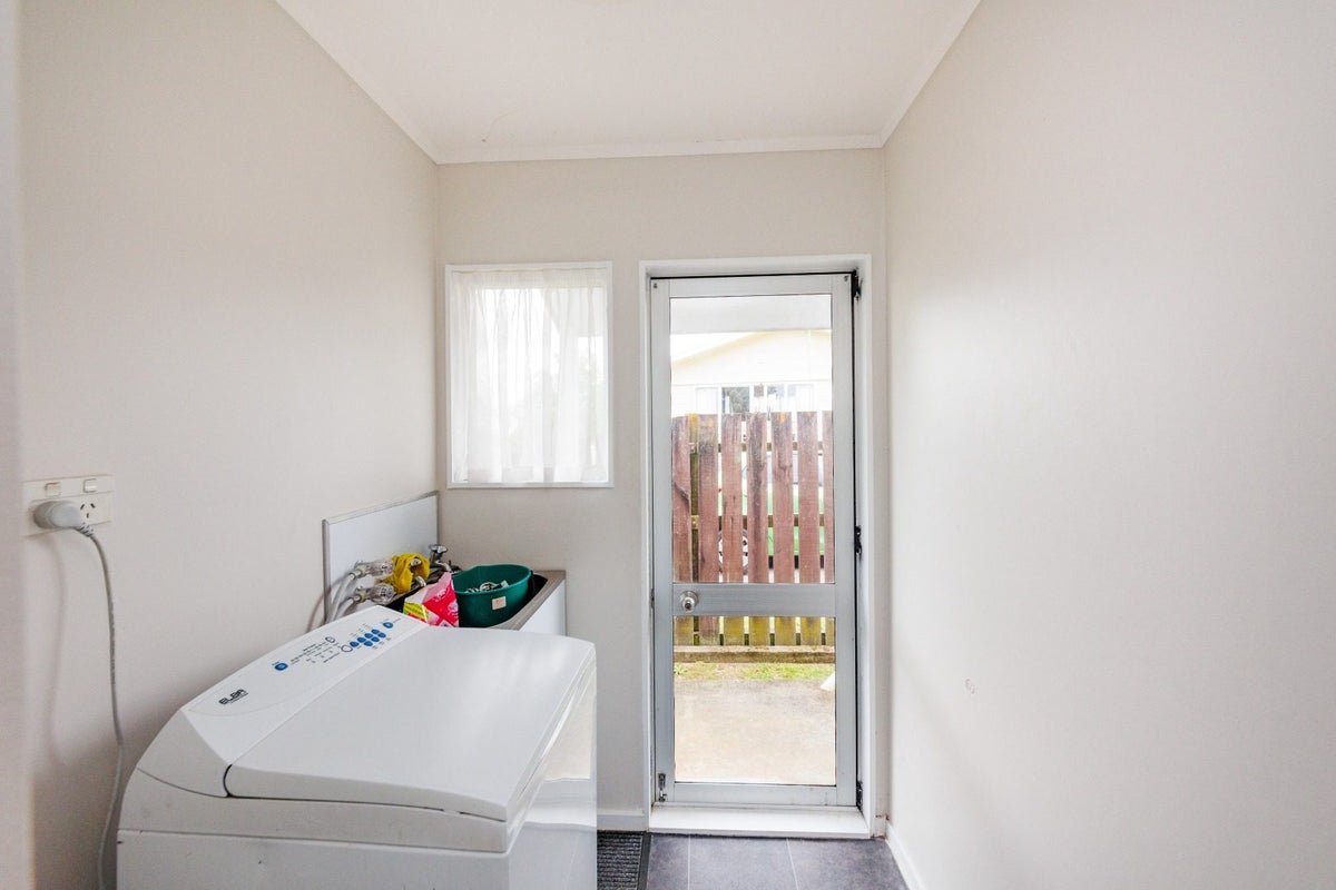 28A Chatsworth Place, Highbury, Palmerston North - Carousel 9