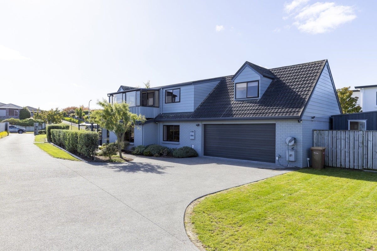 83 Harvey Street, Waipahihi, Taupo - Carousel 1