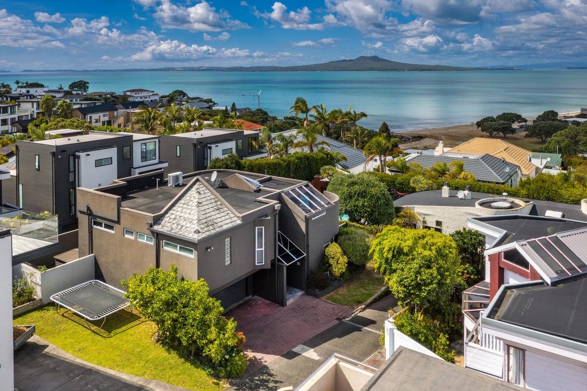 1/20 Marama Street, Castor Bay, Auckland - Carousel 1