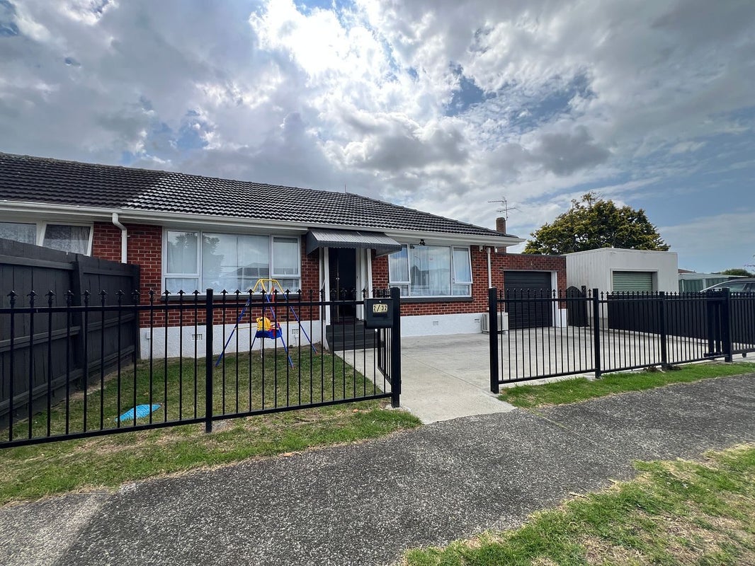 2/32 Wentworth Avenue, Papatoetoe, Auckland - Carousel 1