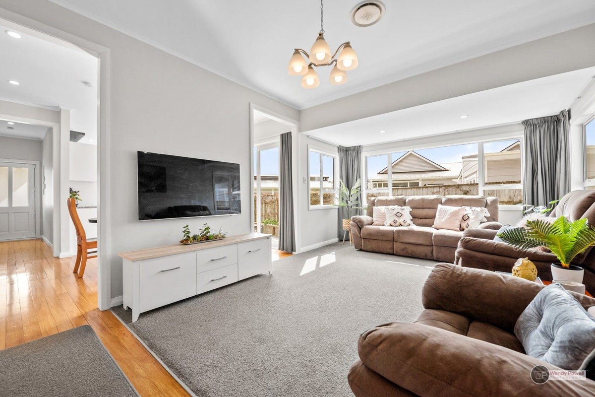 235A Riverside Drive, Waterloo, Lower Hutt - Carousel 2