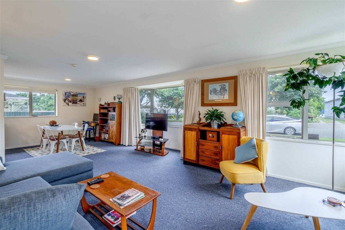 48 Maitland Street, Strathern, Invercargill - Carousel 2