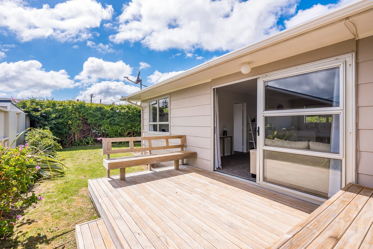 67B Ngapaki Street, Waikanae Beach, Waikanae - Carousel 2