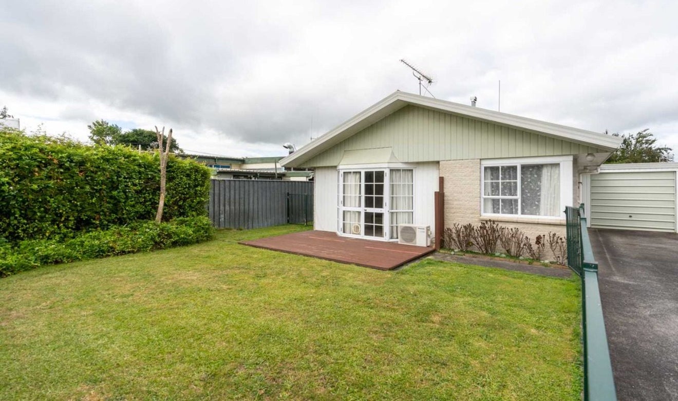 30 Brocas Avenue, Hillcrest, Hamilton - Carousel 2