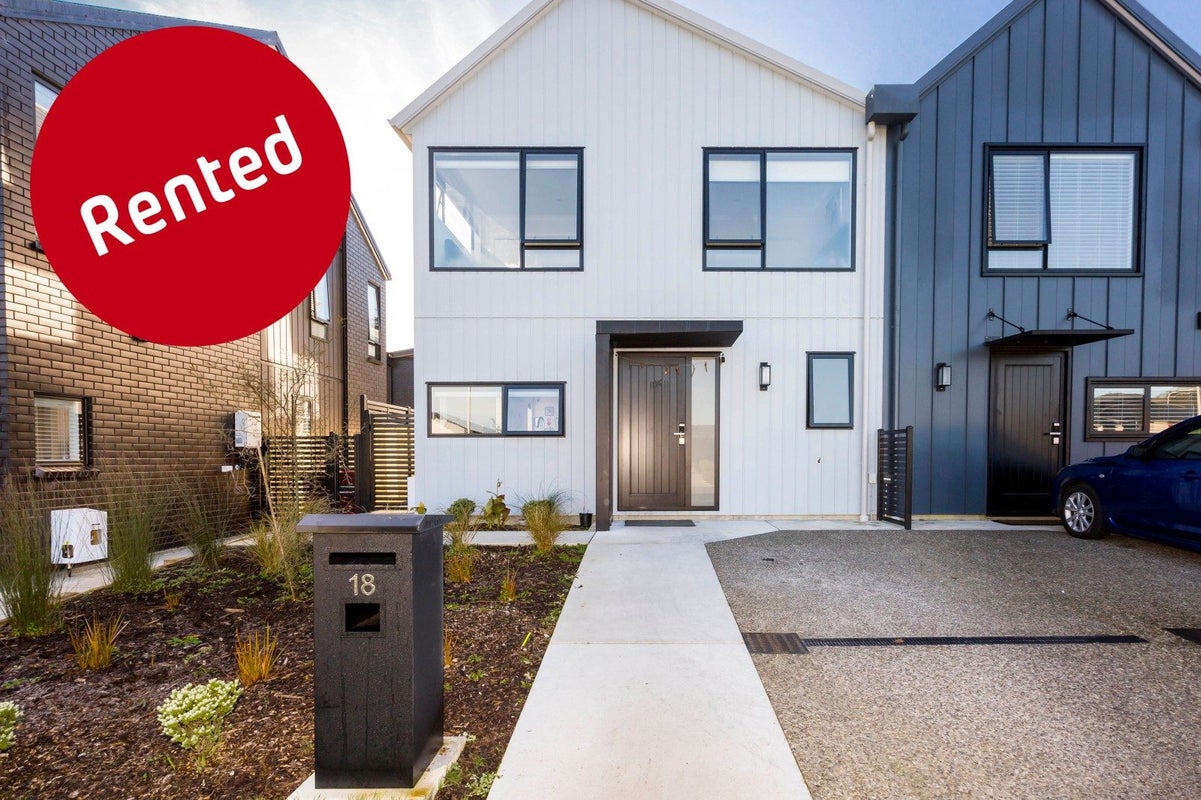 18 Dahl Drive, Wallaceville, Upper Hutt - Carousel 1