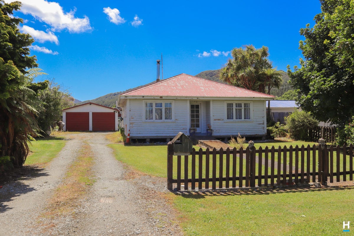 13 Ohau Street, Dobson, Greymouth - Carousel 1