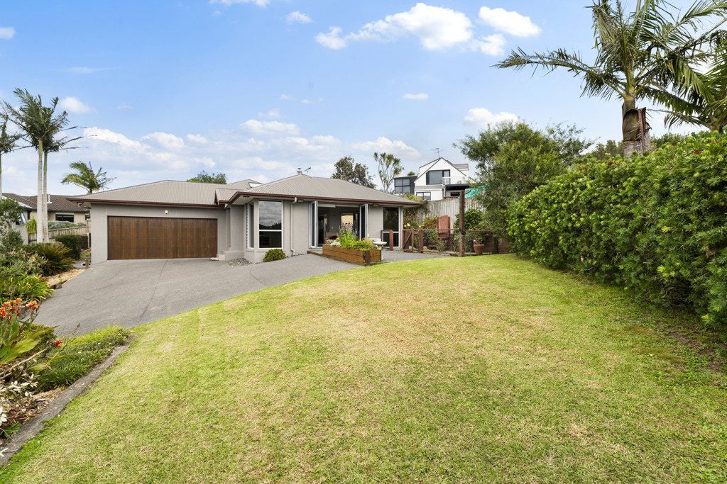 17 Roseville Road, Gulf Harbour, Whangaparaoa - Carousel 1