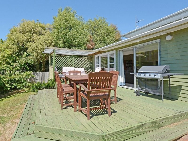 3 Ecclesfield Grove, Silverstream, Upper Hutt - Carousel 2