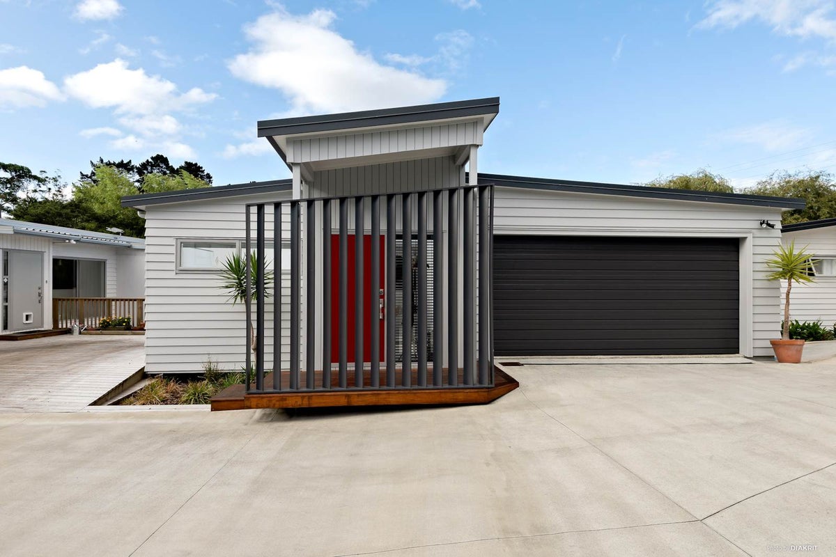 112D Triangle Road, Massey, Auckland - Carousel 1