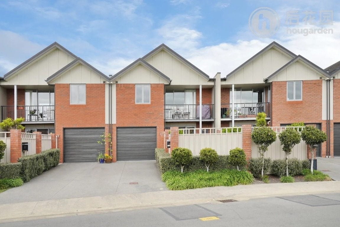 20 Henley Green, Northwood, Christchurch - Carousel 1