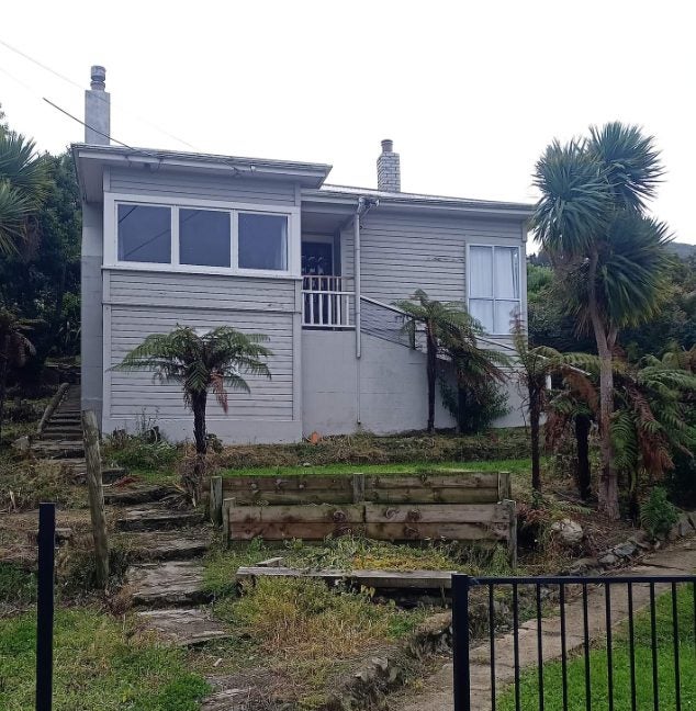 47 Totara Street, Ravensbourne, Dunedin - Carousel 1