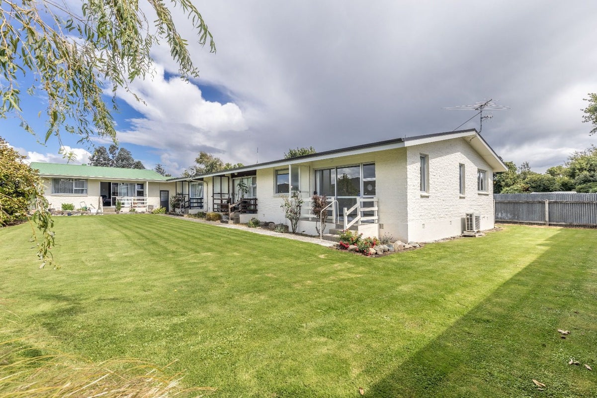 1/318 Herbert Street, Windsor, Invercargill - Carousel 1
