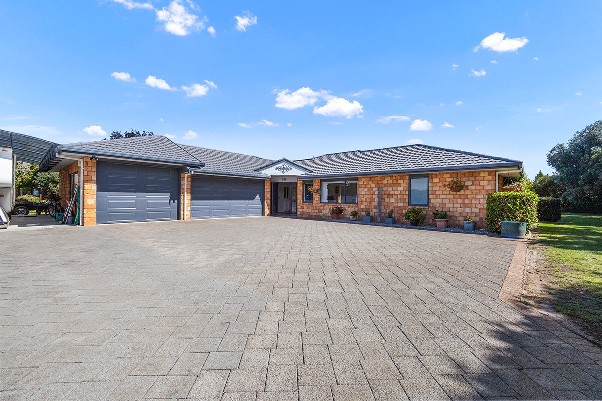 230 The Oaks Drive, Leamington, Cambridge - Carousel 1