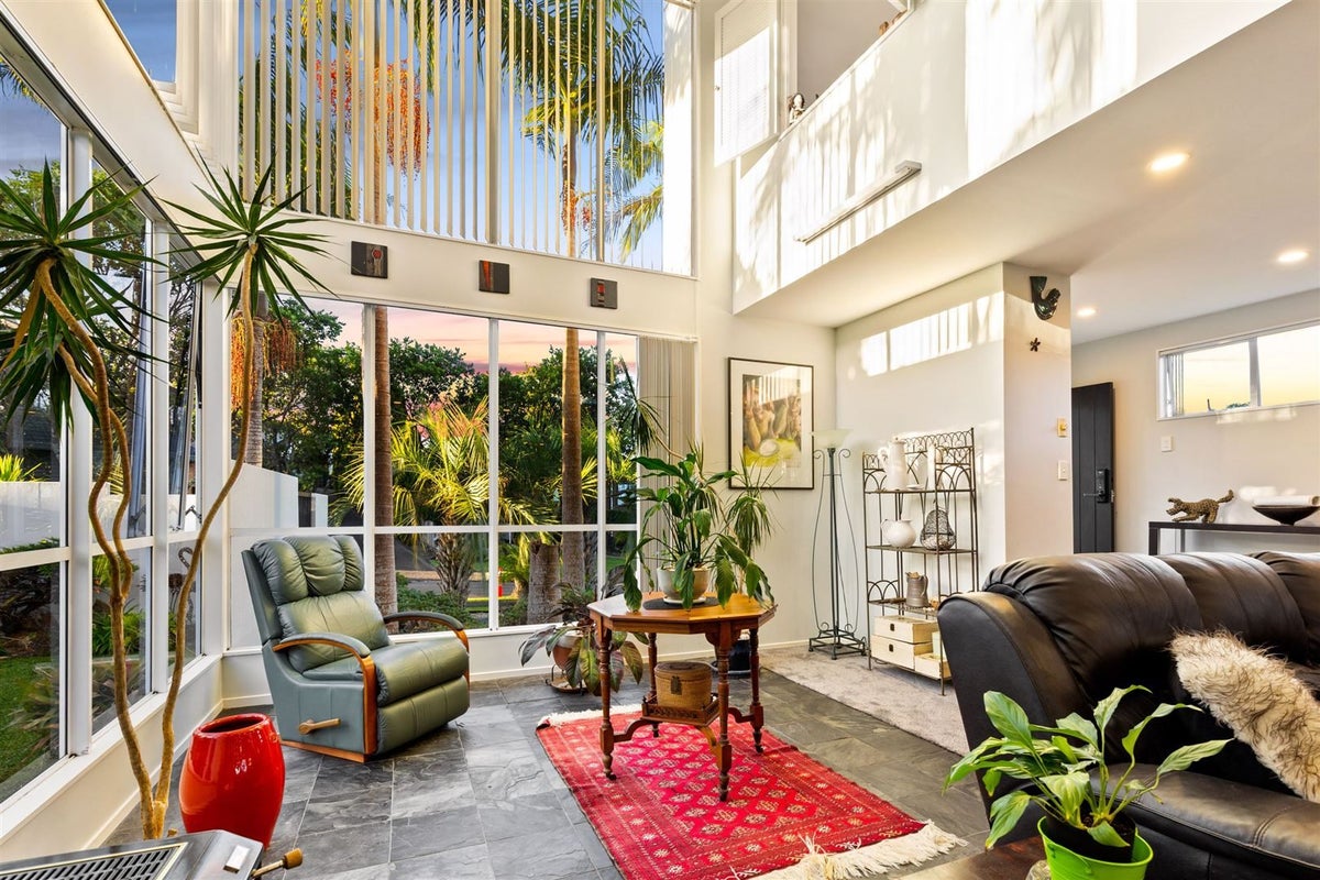 6 Javelin Place, West Harbour, Auckland - Carousel 1