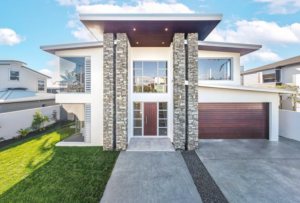 25 Compass Way, HALF MOON BAY, AUCKLAND - Carousel 2