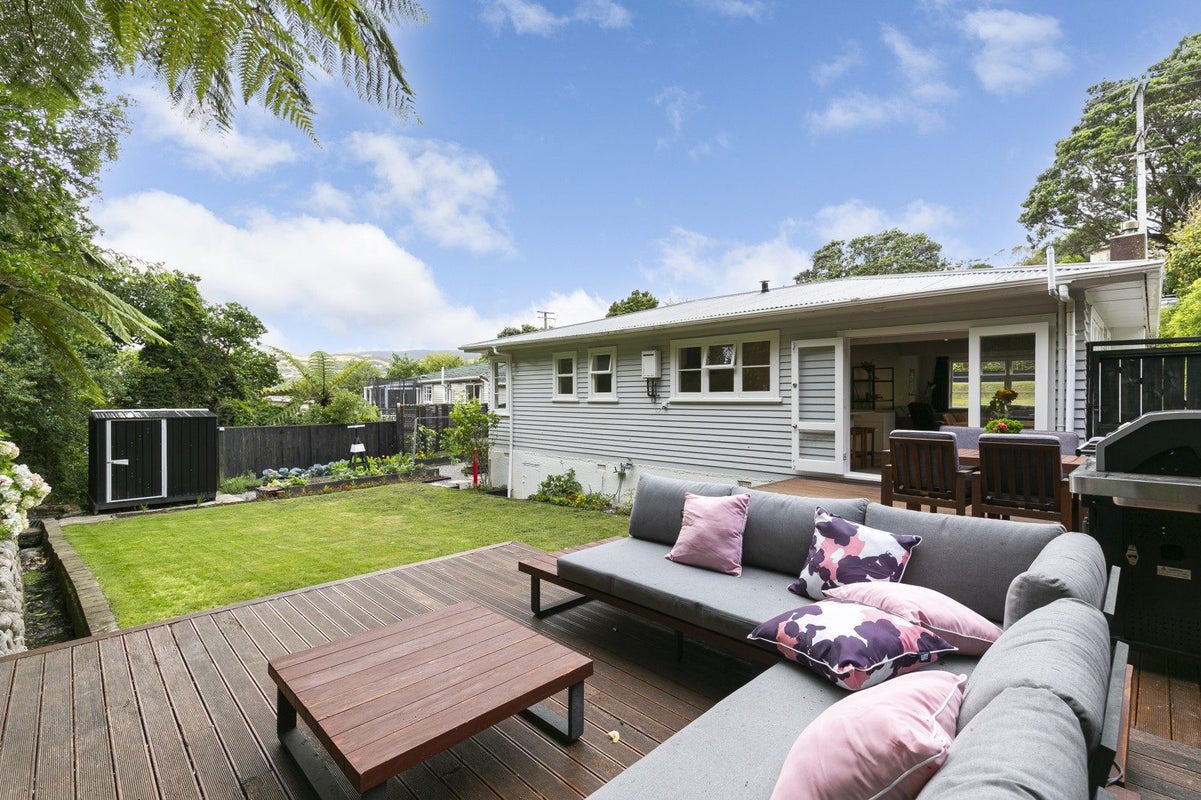 38 Lyndhurst Road, Tawa, Wellington - Carousel 2
