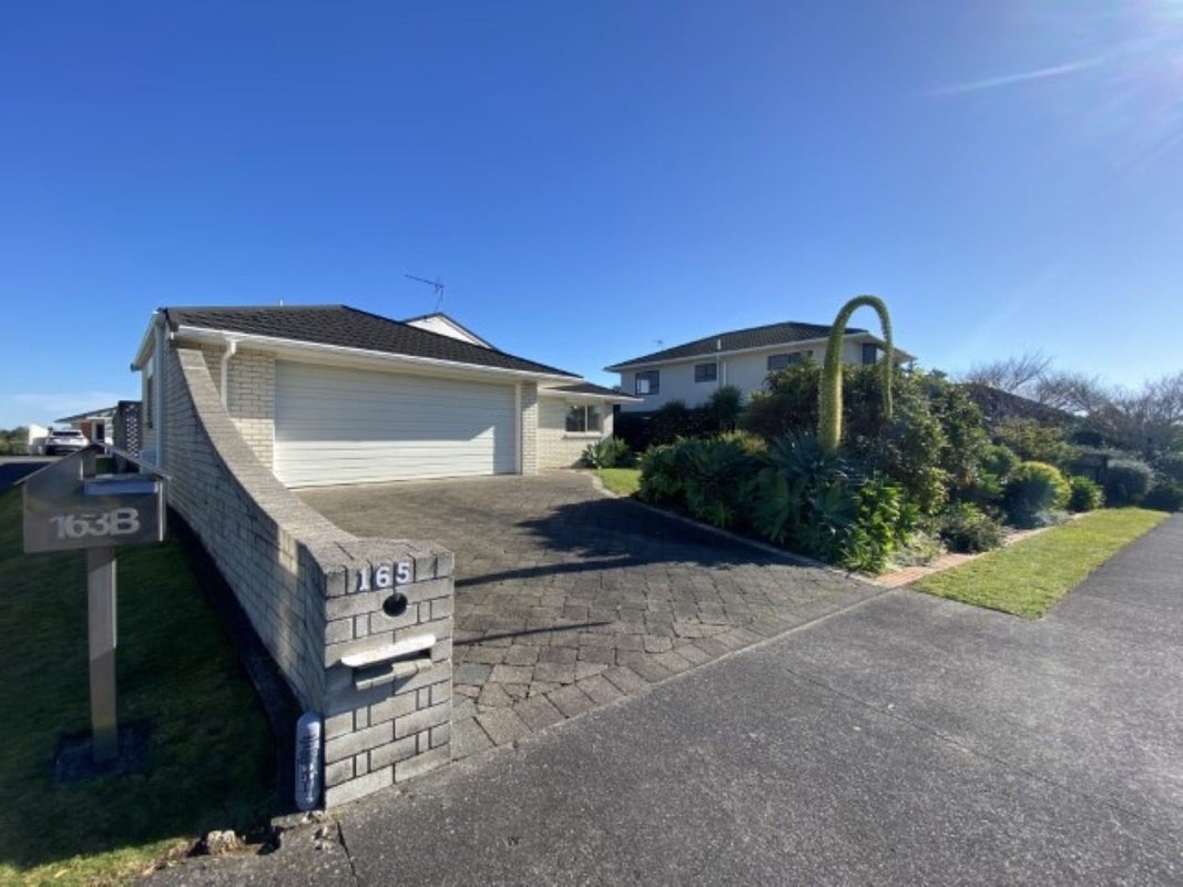165 Heta Road, Highlands Park, New Plymouth - Carousel 1