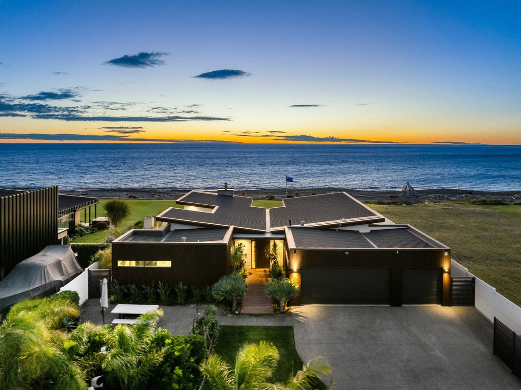 10 Mer Place, Bay View, Napier - Carousel 2