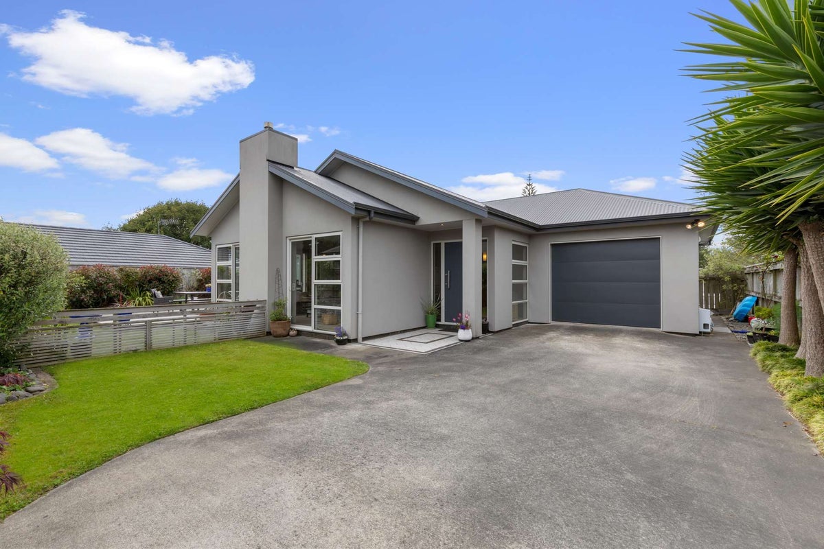 1C Turere Place, Otamatea, Whanganui - Carousel 1