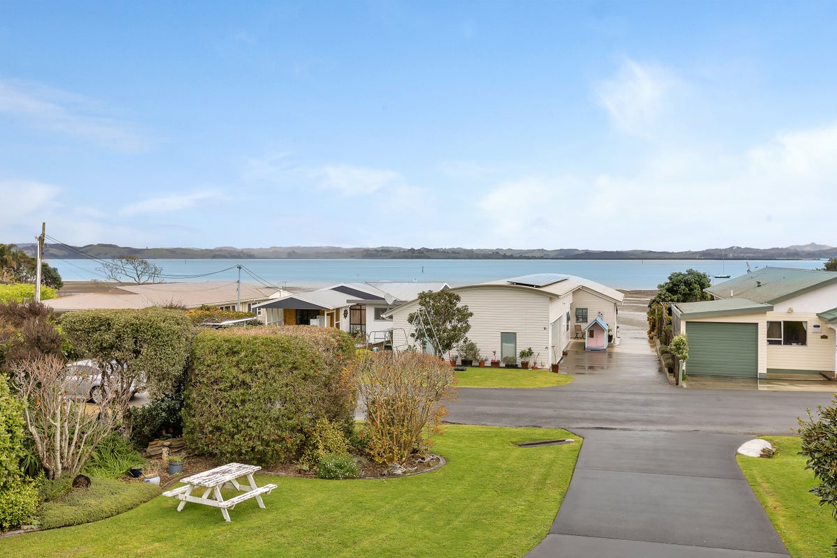 3 Attwood Street, Whangarei - Carousel 2