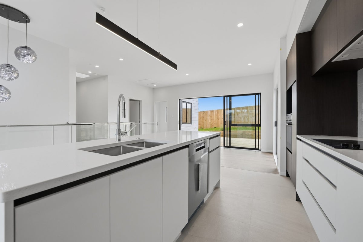 7 Rimurehia Rise, Stanmore Bay, Whangaparaoa - Carousel 2