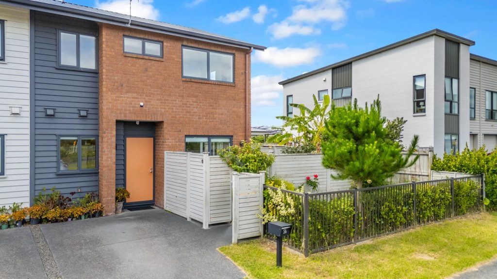 56 Te Napi Drive, Takanini, Auckland - Carousel 1