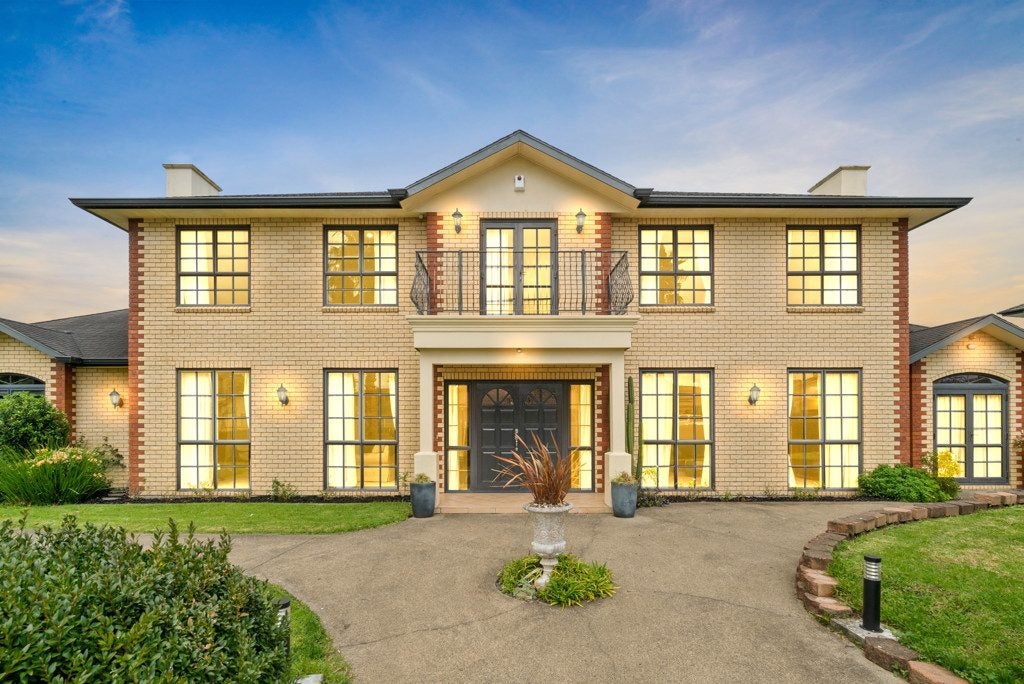 1 Beverage Place, Rosehill, Papakura - Carousel 1