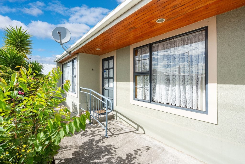 12/31 Eastbourne Street, Caversham, Dunedin - Carousel 2