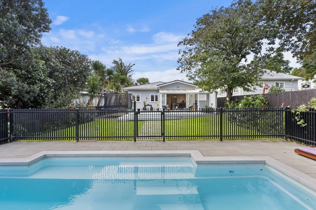 30 Lambeth Road, Mount Eden, Auckland - Carousel 2