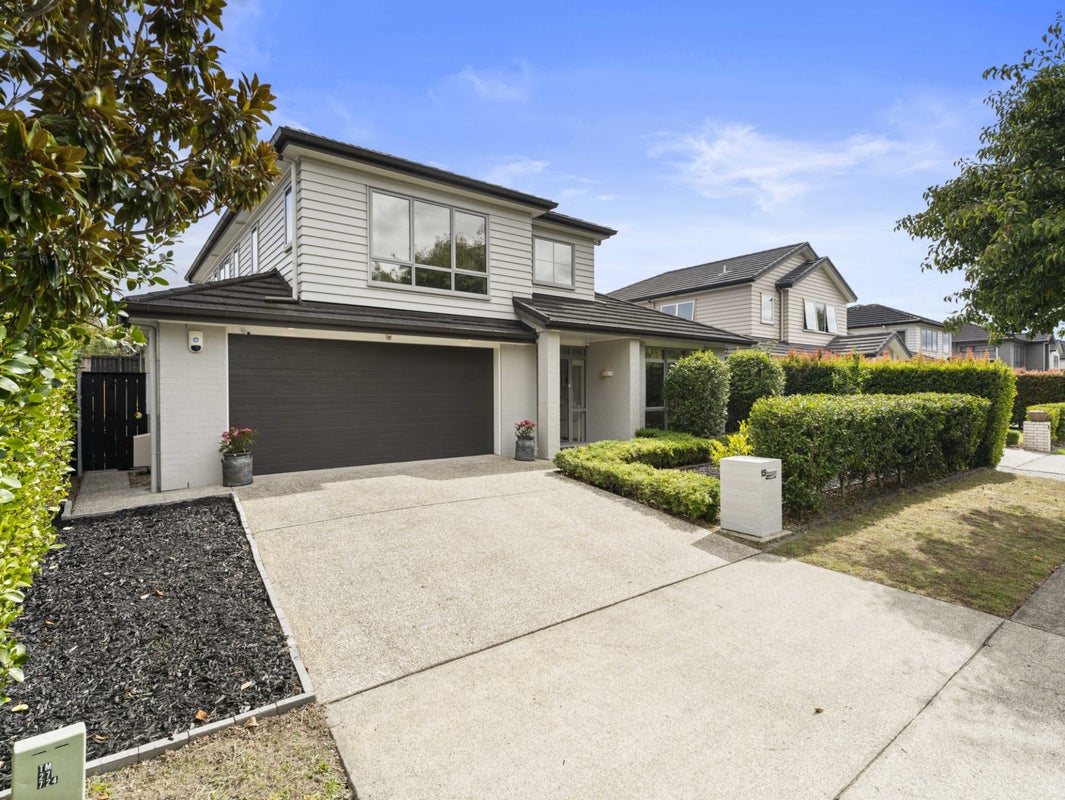 15 Springcrest Drive, Karaka, Papakura - Carousel 1