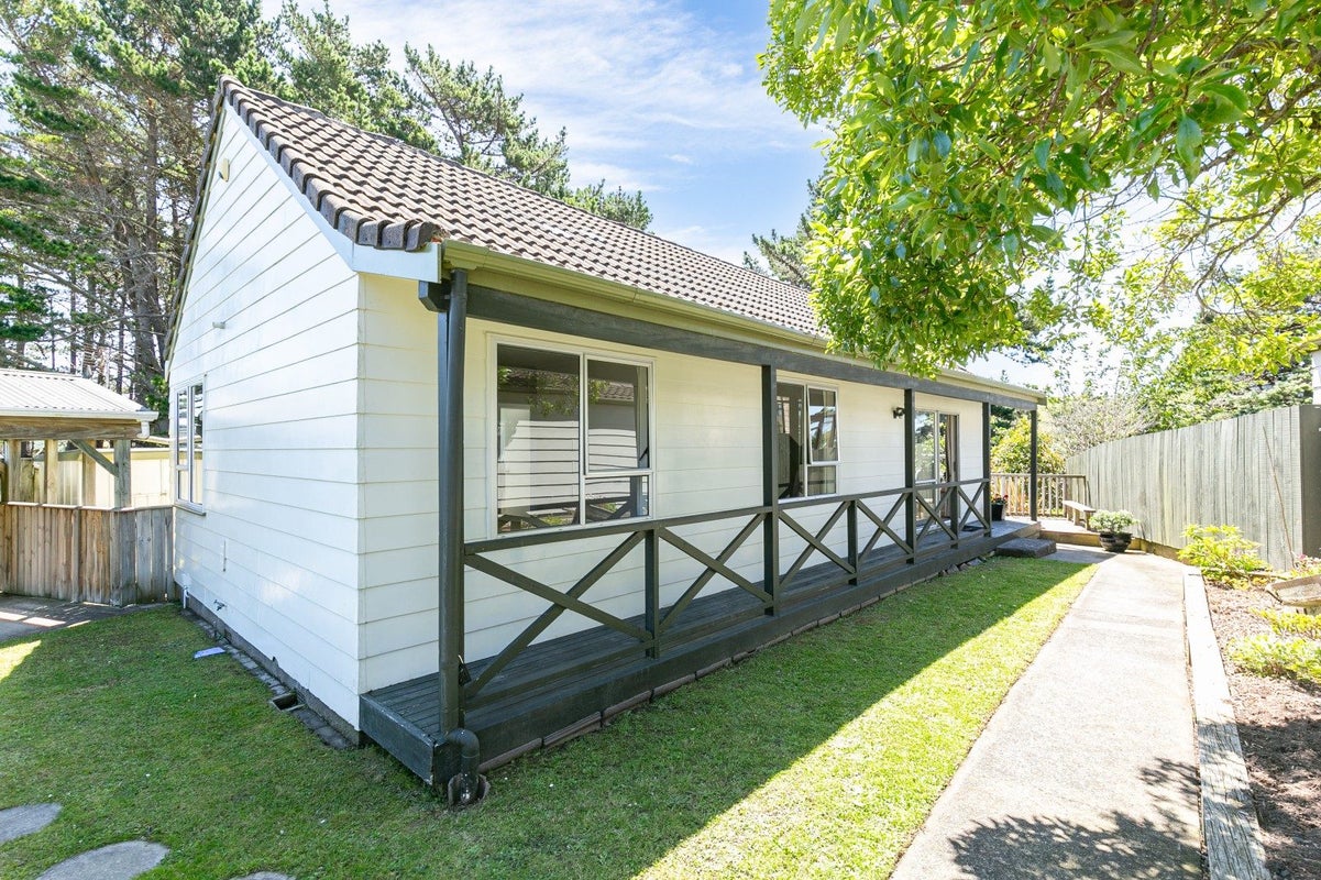32A Buccaneer Place, Grenada Village, Wellington - Carousel 18