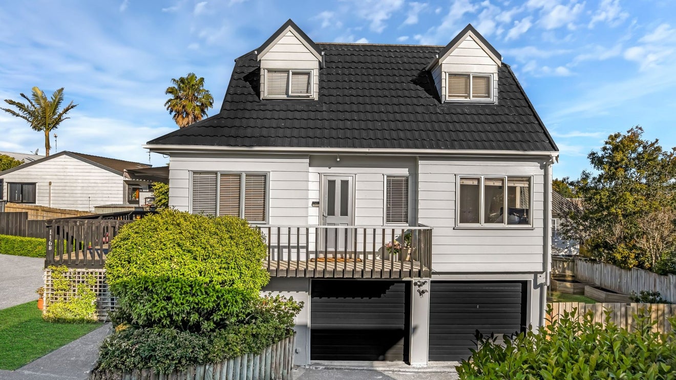 2/116 Bradbury Road, Botany Downs, Auckland - Carousel 1