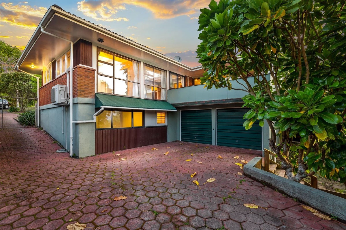 161 Simpson Road, Henderson Valley, Auckland - Carousel 1