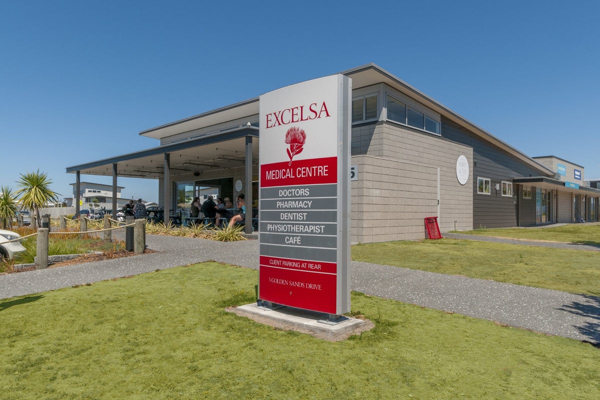 27 Golden Sands Drive, Papamoa Beach, Papamoa - Carousel 24