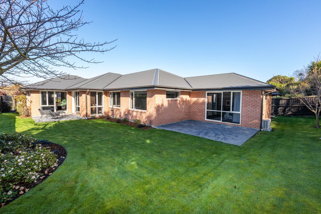 1 Havana Gardens, Shirley, Christchurch - Carousel 1