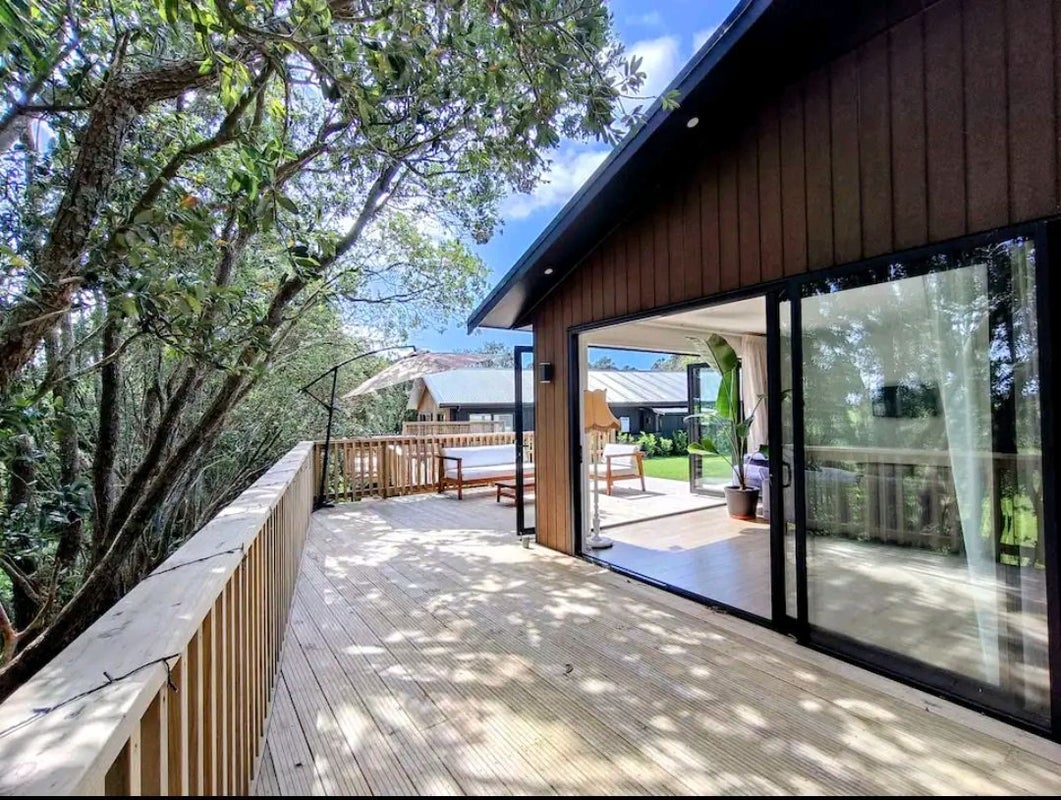16B Russell Drive, Oakura, Oakura - Carousel 2