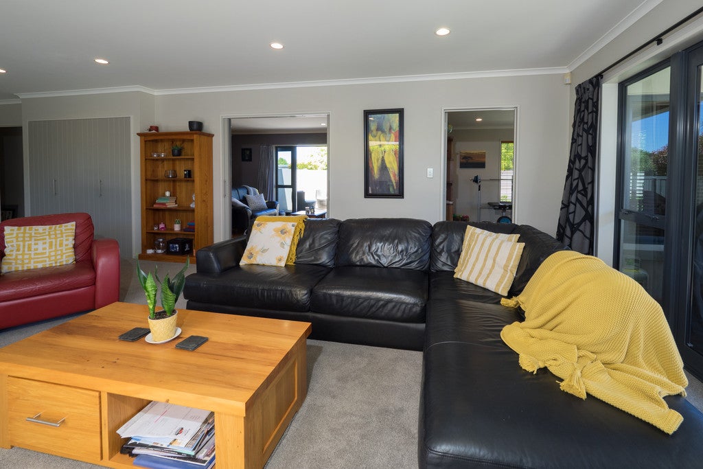 25 Cavendish Street, ALLENTON, ASHBURTON - Carousel 2