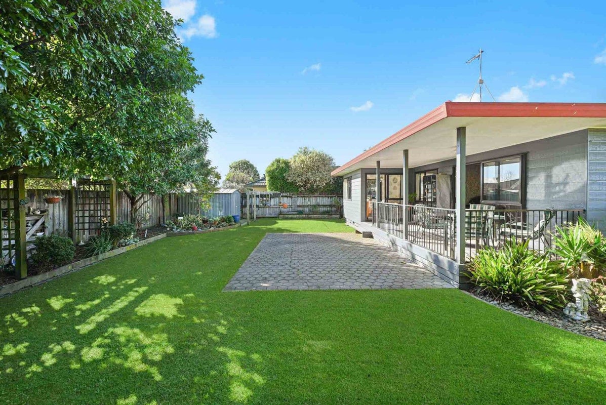 7 Meridian Place, Flagstaff, Hamilton - Carousel 1